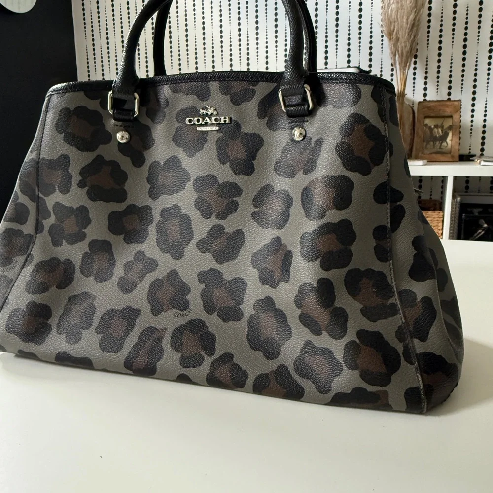Coach Leopard Print Margot Bag Set - wallet/bag/makeup bag in Black/Brown - Picture 2 of 8